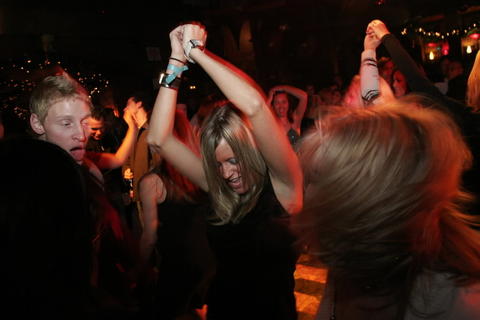 Dancing at Chicago Excalibur Nightclub  Chicago night clubs, Chicago at  night, Clubs chicago