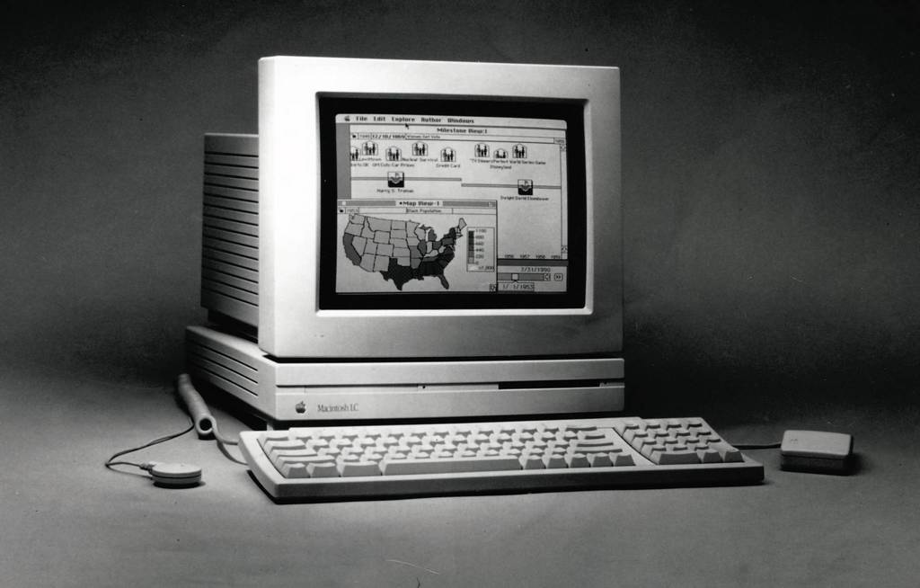 Macintosh LC in 1991. Mac LC was Apple Computer's product family of low-end consumer Macintosh personal computers.