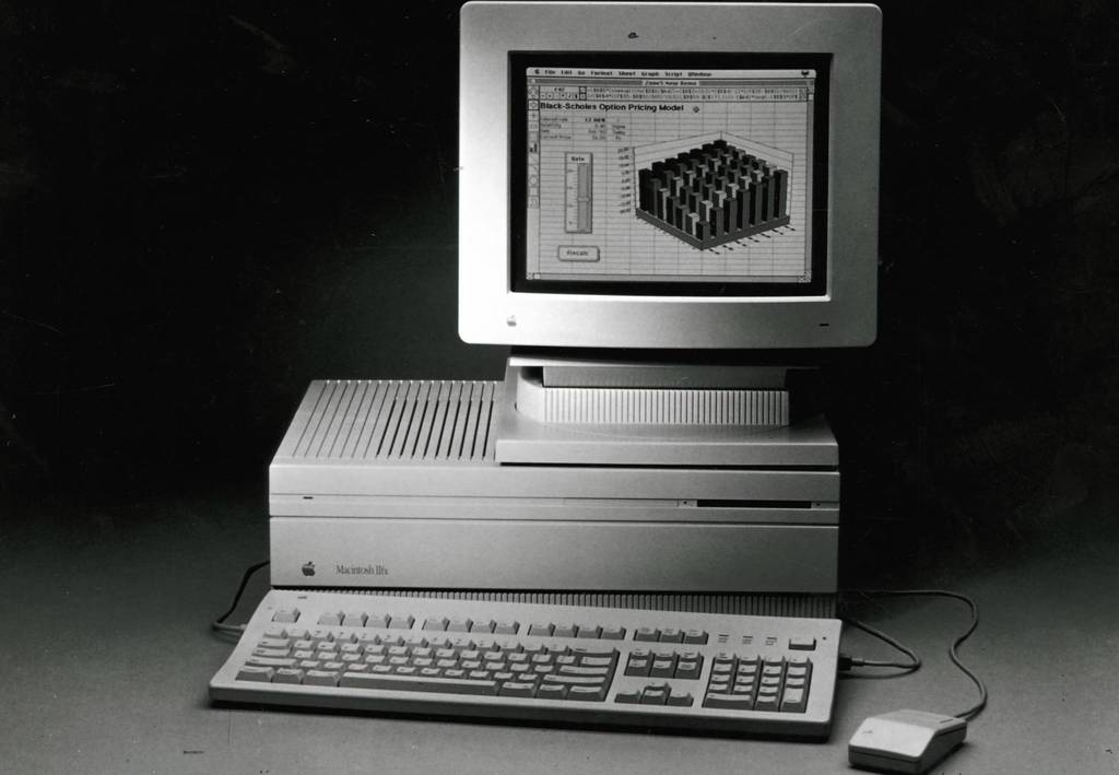 Macintosh IIfx was the fastest member of the Mac family at the time with a price tag of around $9000 in 1990.