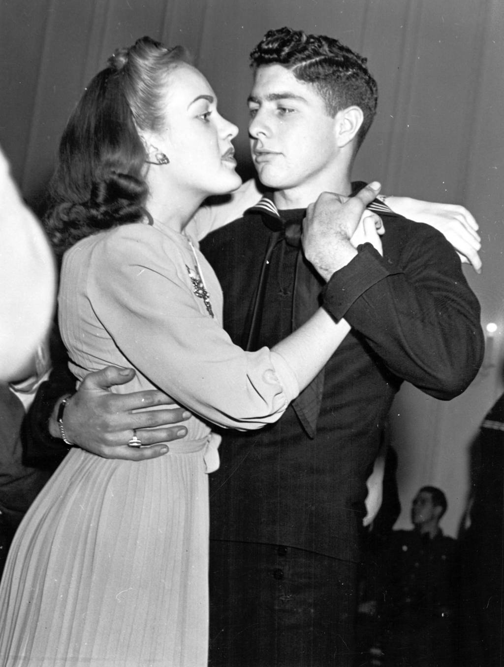 A couple dances at the Chicago Service Men's Center in December 1941.