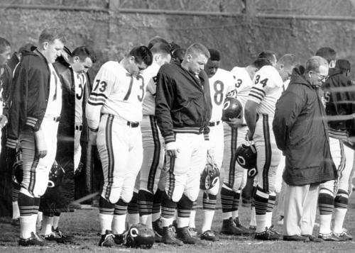 Fascinating Historical Picture of Chicago Bears in 1963 