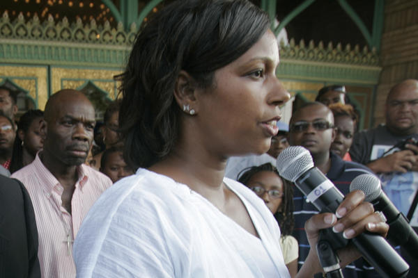 Jeri Wright at the Regal Theater on East 79th Street in Chicago in 2007 to announce a chapter of the Rev. Al Sharpton's National Action Network would open in Chicago. Jeri Wright was to be the president of the Chicago chapter.