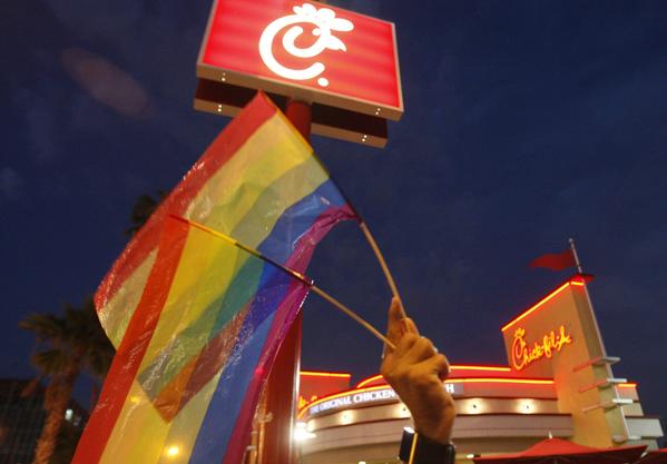 Chick-fil-A president deletes 'sad day' tweet on gay marriage ...