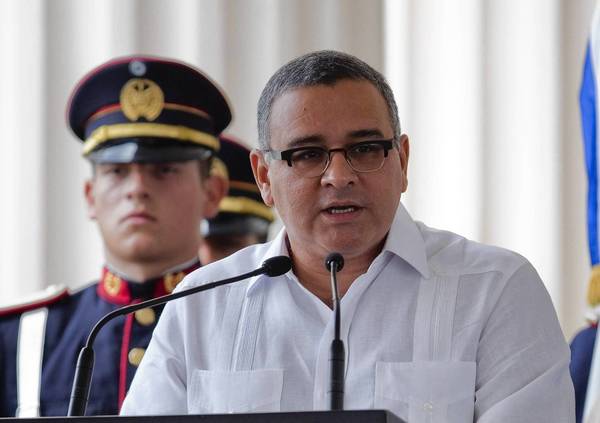 Salvadoran President Mauricio Funes, responding to the closure of the Tutela Legal office in San Salvador, said he was “worried about the bad signal this sends.”
