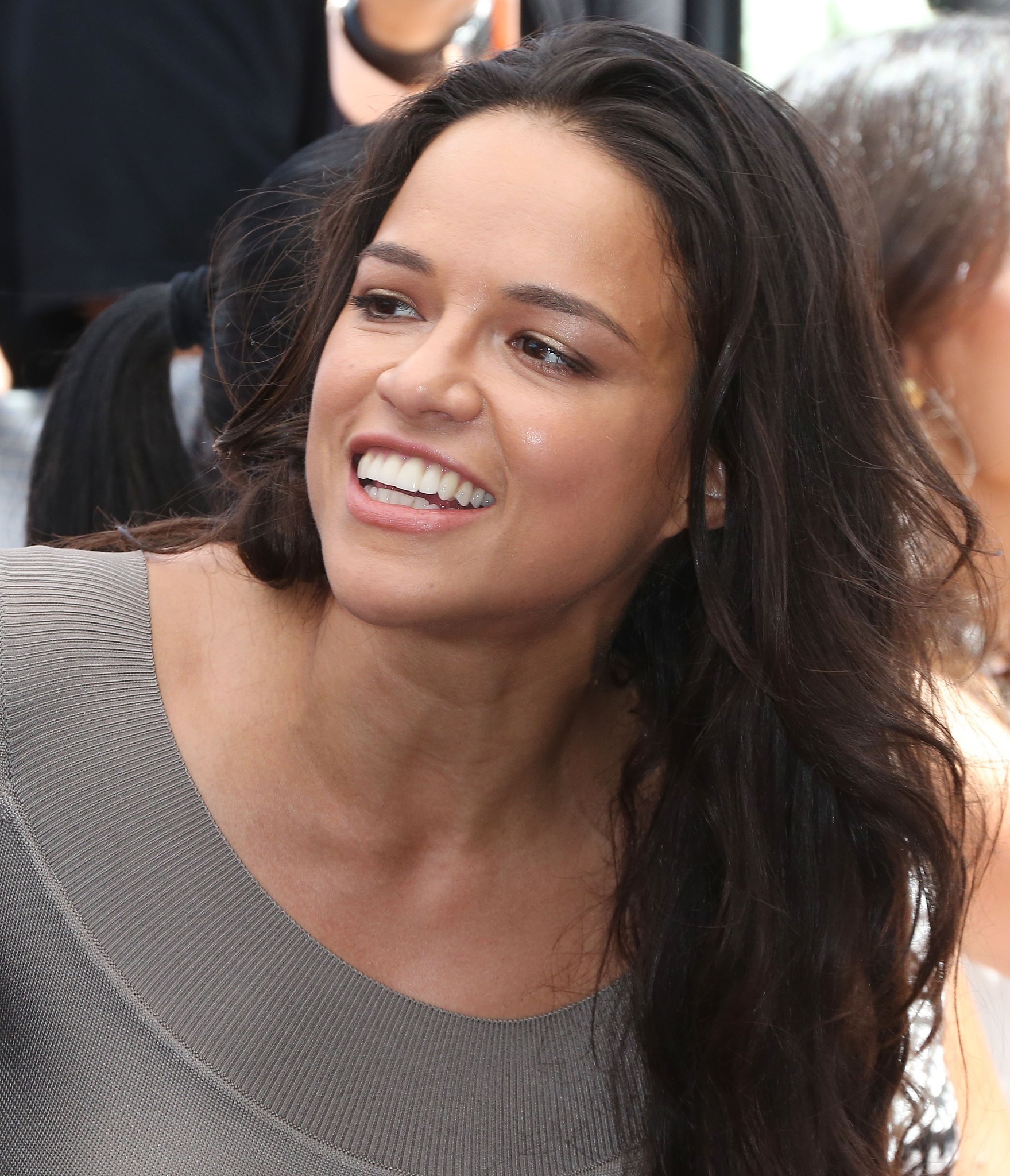 Michelle Rodriguez Bisexual She Says Shes Gone Both Ways Daily Press