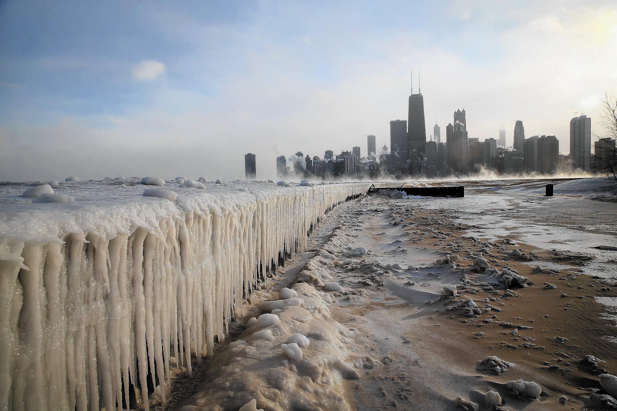 RÃ©sultat de recherche d'images pour "chicago polar vortex lake michigan"