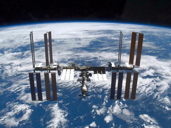 ISS changes course to avoid junk collision