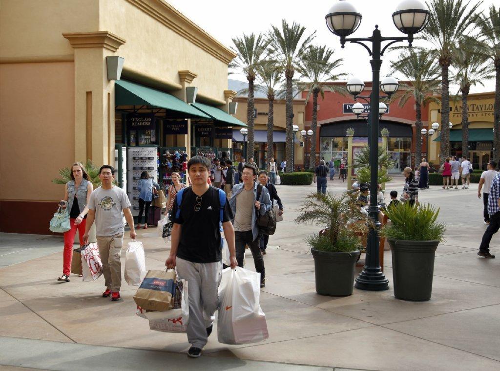 Alexander McQueen outlet comes to Cabazon, &#39;Extra&#39; to Westfield - latimes