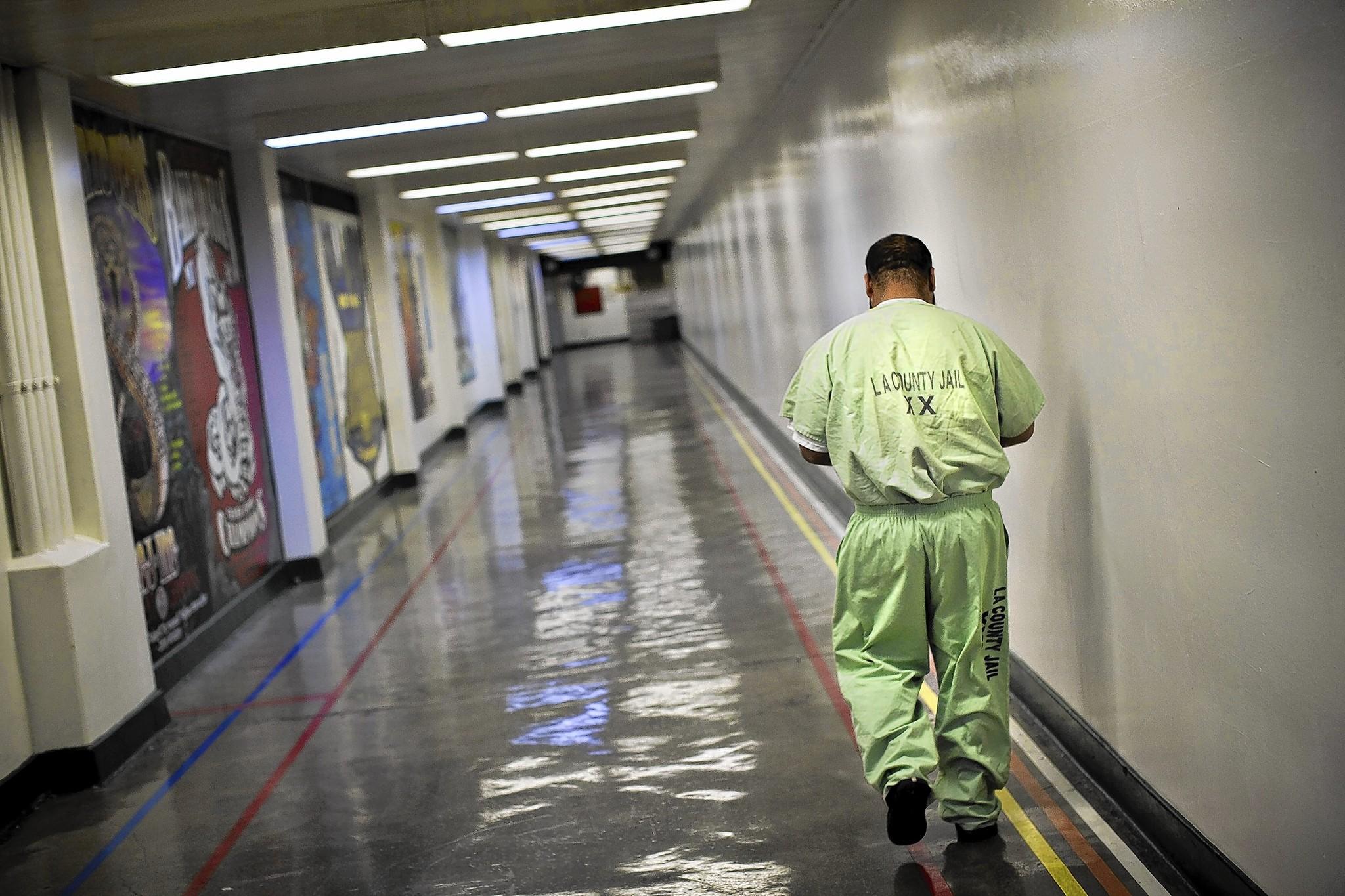 Consultant lays out options for $2-billion L.A. County jail overhaul