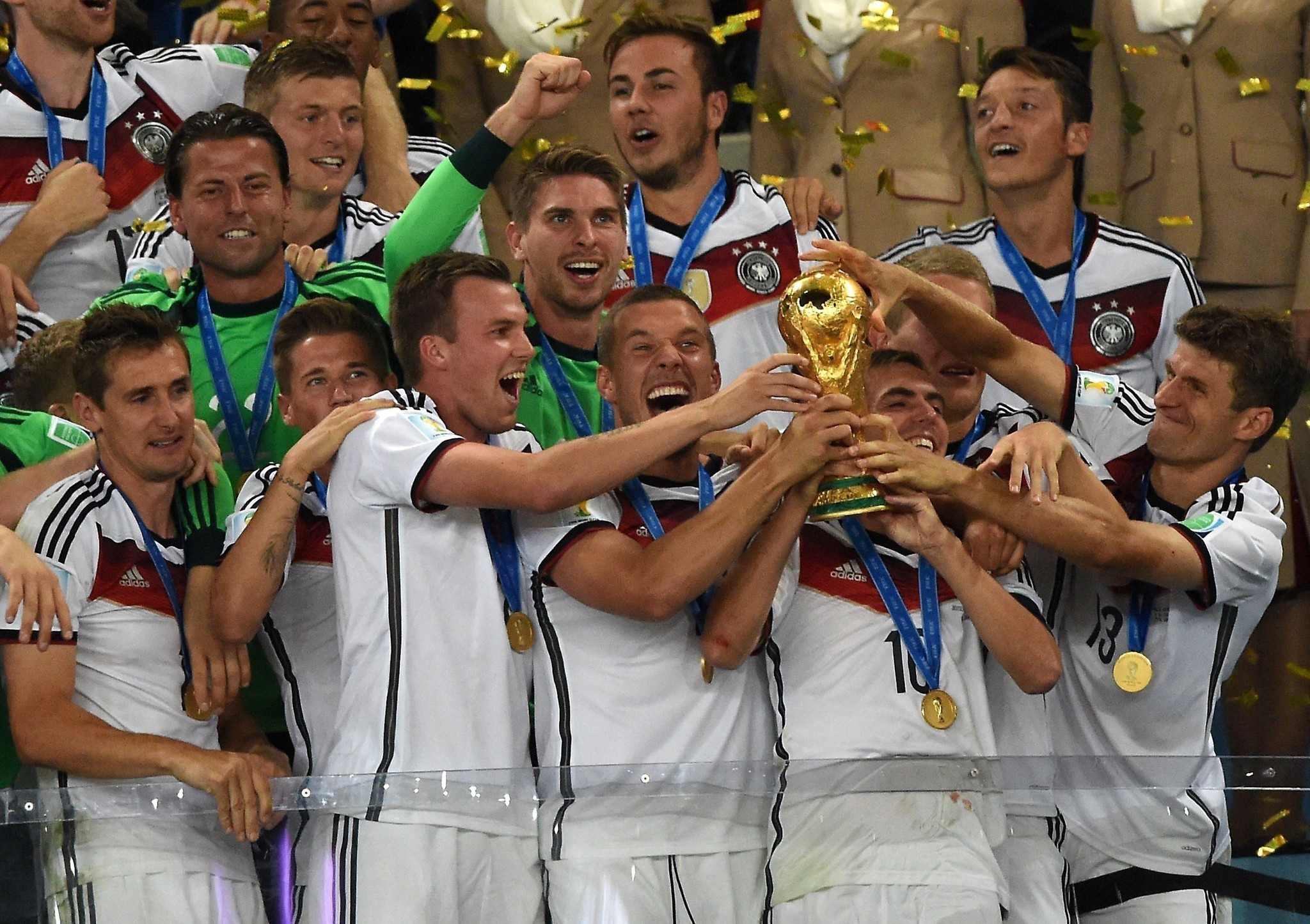 Germany wins fourth World Cup title by beating Argentina, 1-0 - LA Times