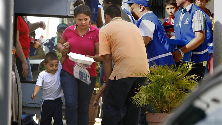 Planeload of deportees arrives in Honduras