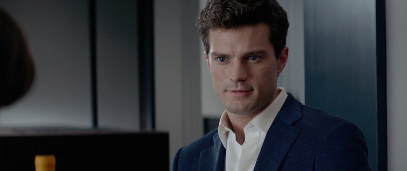 'Fifty Shades of Grey' trailer aims to steam up the screen