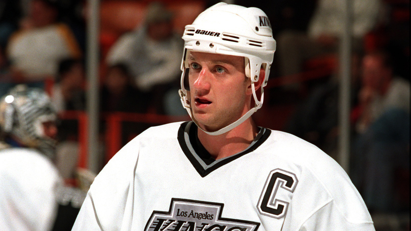 Rob Blake's No. 4 jersey to be retired by Kings