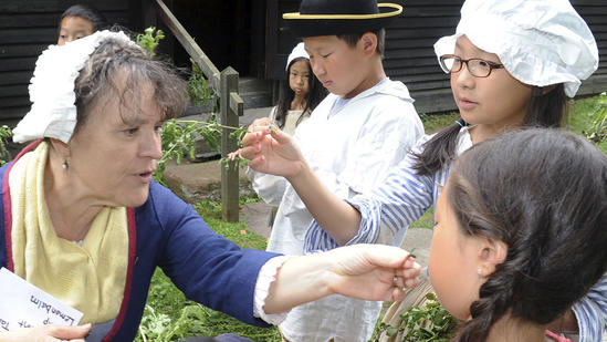 Exchange Students Colonial Immersion
