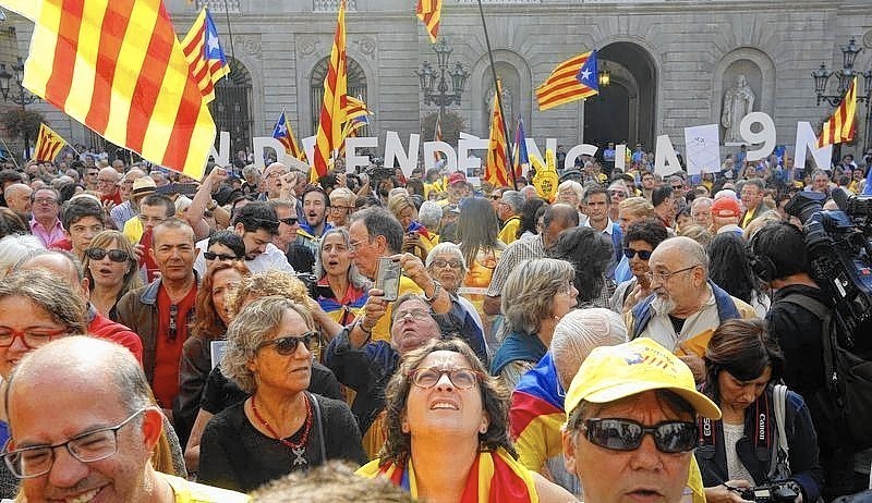 Thumbnail for Catalonian leader orders referendum on independence from Spain