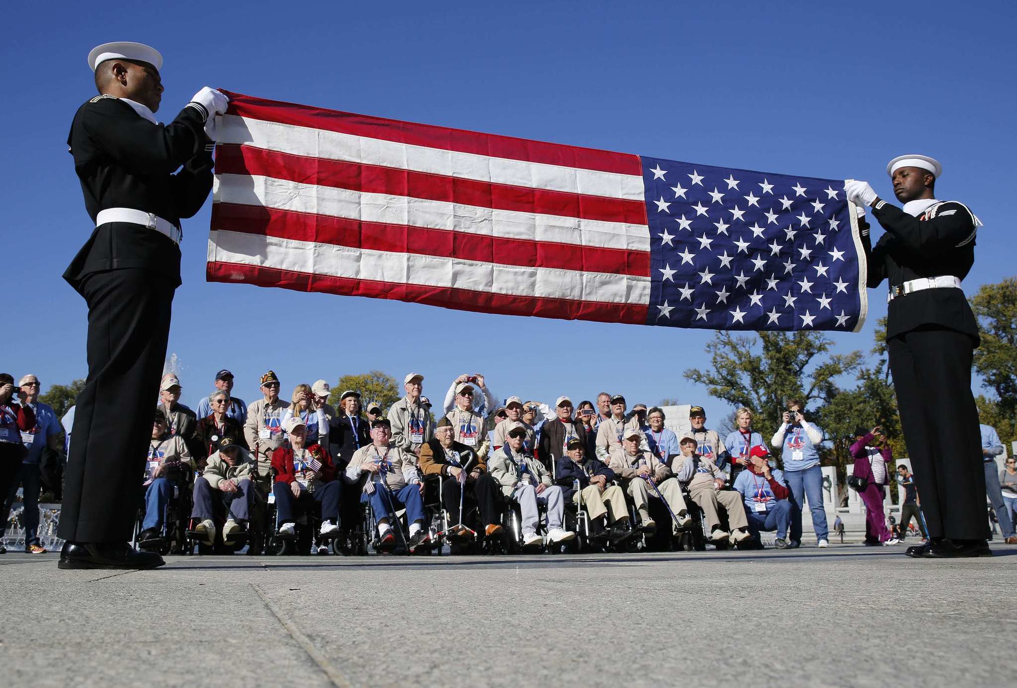 Veterans remembered at area parades, ceremonies Chicago Tribune