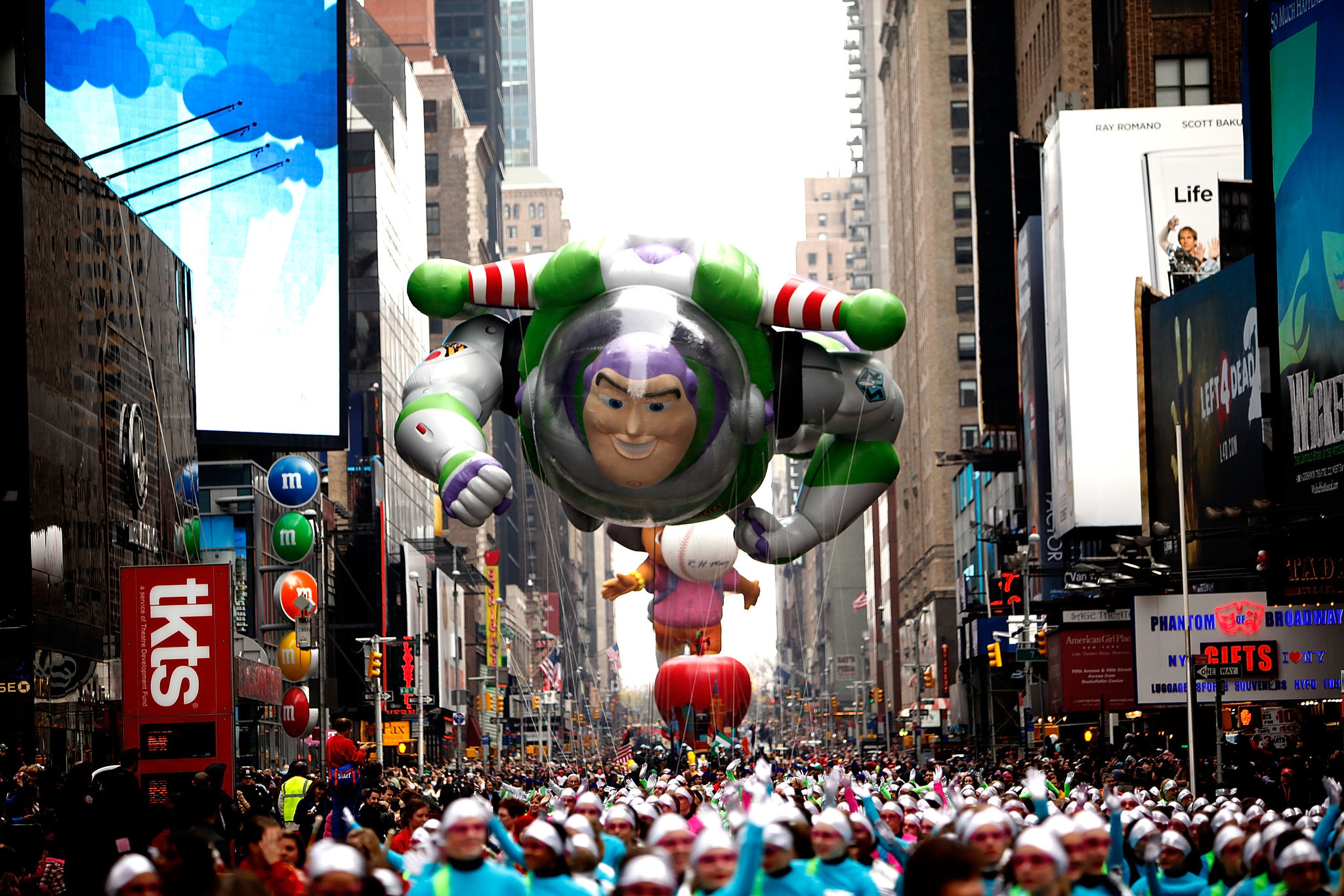PICTURES: Macy's Thanksgiving Day Parade - The Morning Call