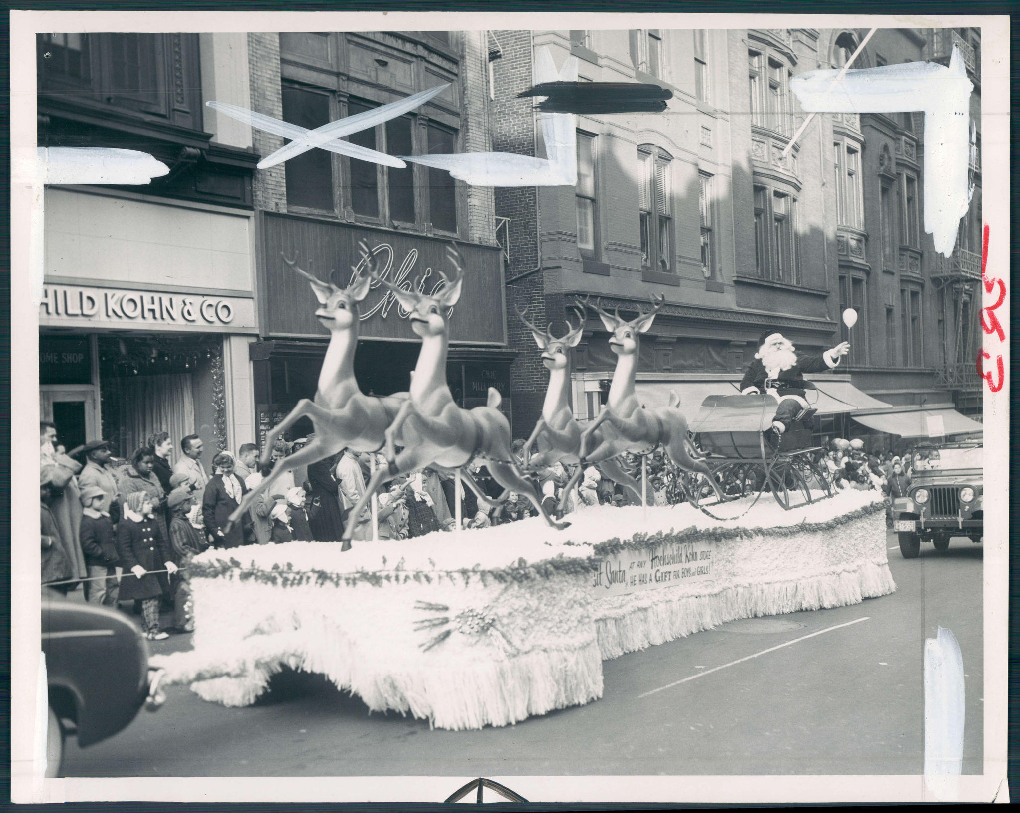 bal-bs-toytown-parade--17-19591127