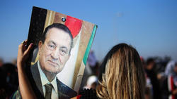 Egyptian judge clears Hosni Mubarak in deaths of protesters