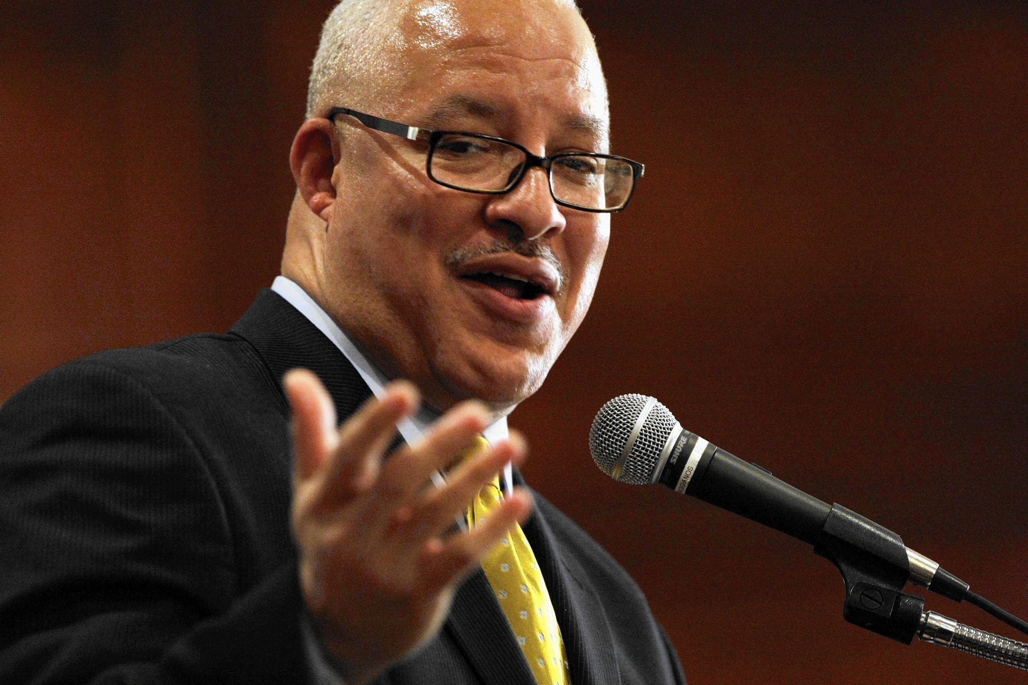 Ex State Health Chief Eric Whitaker Faces Heat In Grant Scam Trial Chicago Tribune
