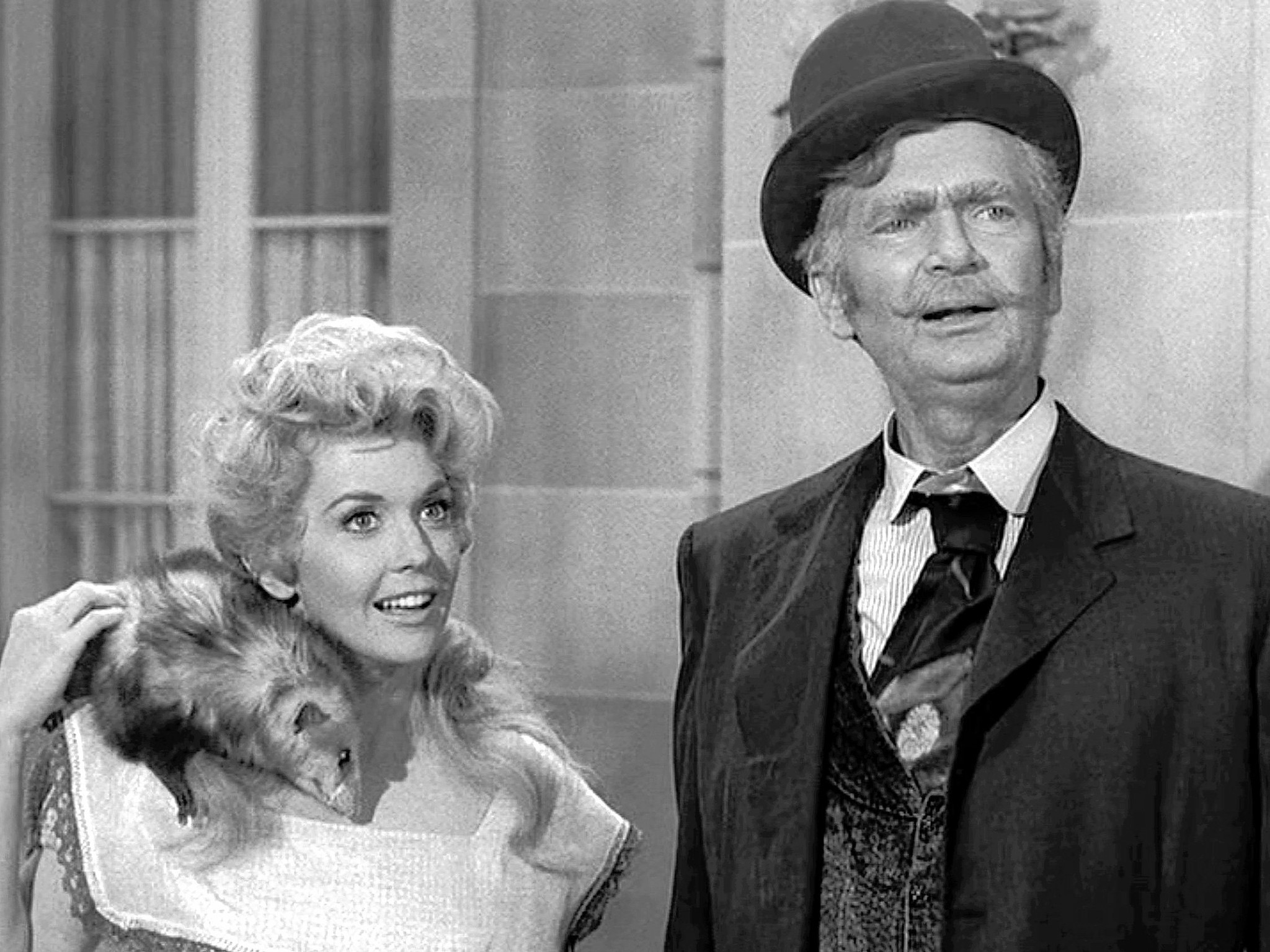 Donna Douglas Dies Actress Played Elly May On Beverly Hillbillies La Times 