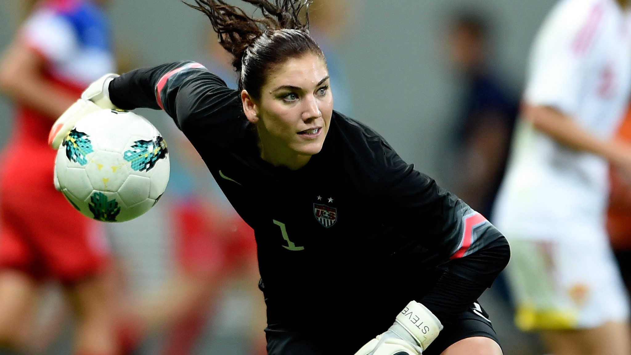 Hope Solo suspended for 30 days by U.S. Soccer - LA Times