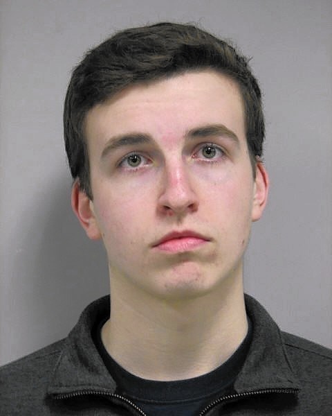 Fremd High senior charged with sending graphic email to Palatine students - Chicago Tribune - ct-high-school-student-charged-met-20150130