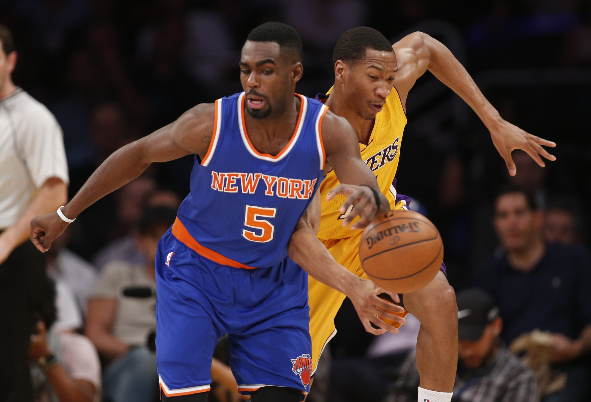 Lakers' late rally falls short in 101-94 loss to the Knicks - LA Times