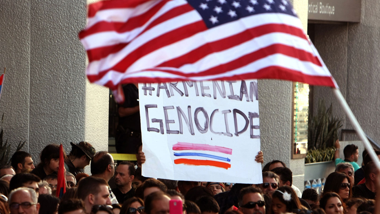 Obama won't declare killings of Armenians in 1915 to be genocide
