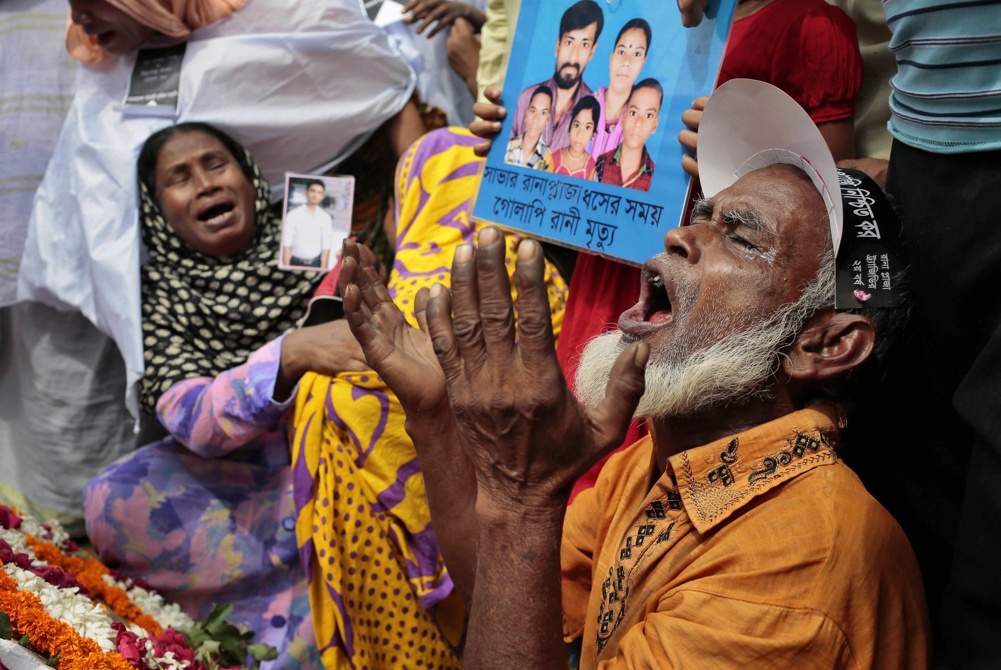 Bangladesh garment factory collapse remembered in protests 2 years later