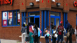 Baltimore Riots: Looting CVS drugstore