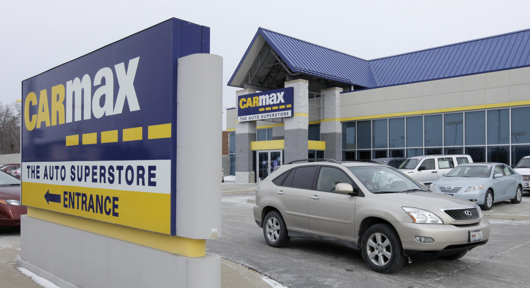 Consumer groups seek probe into CarMax sales of unrepaired recalled 