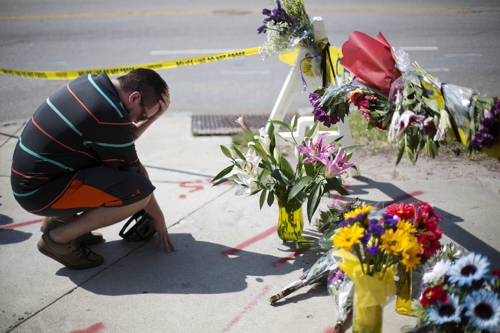 Charleston church shooting: Prayers held across US - BBC News.