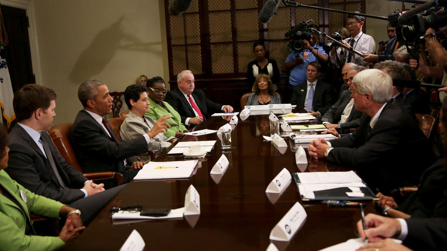 President Obama meets with business owners