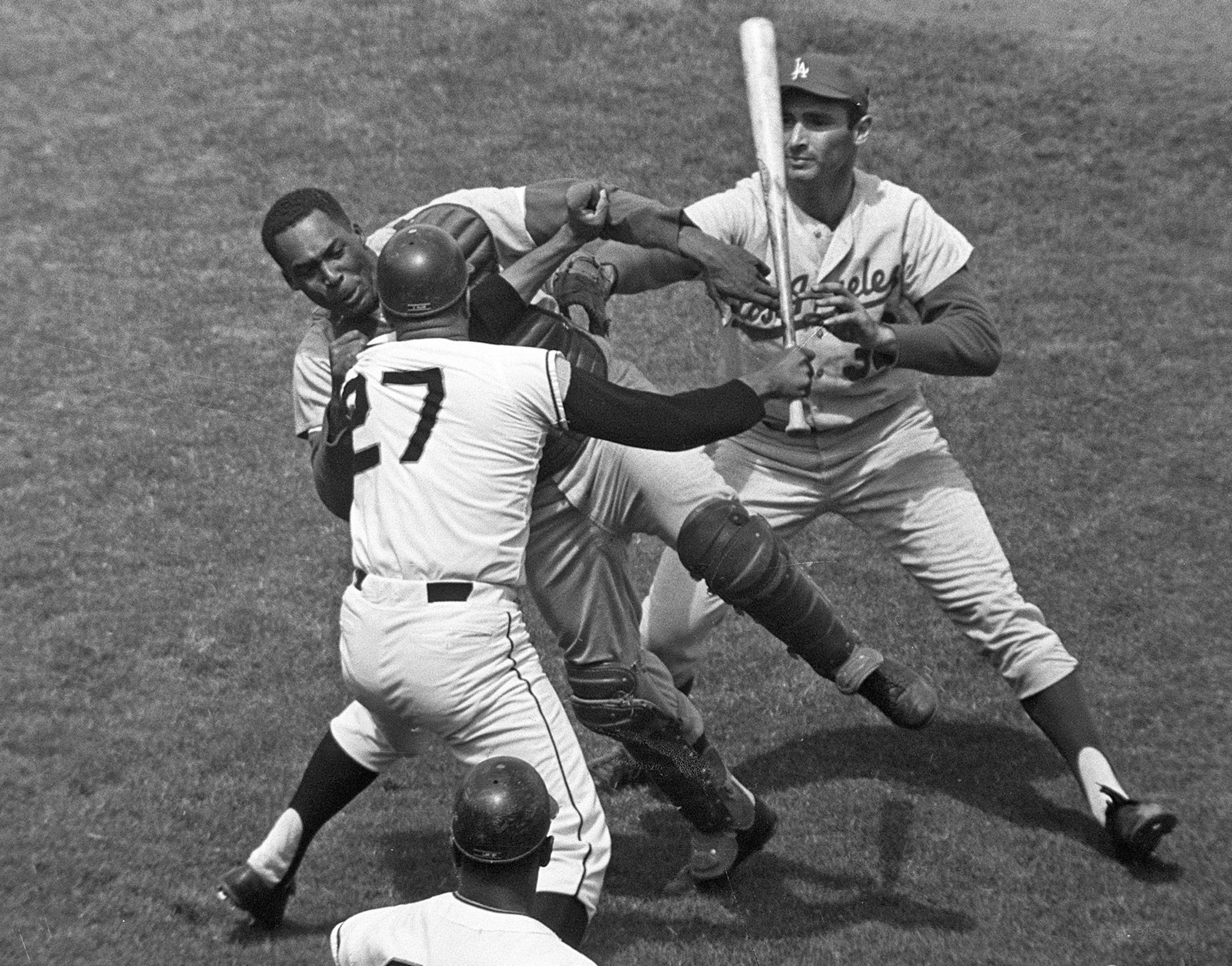 Fifty years after Giants' Juan Marichal hit Dodgers' John Roseboro with a bat, all is forgiven