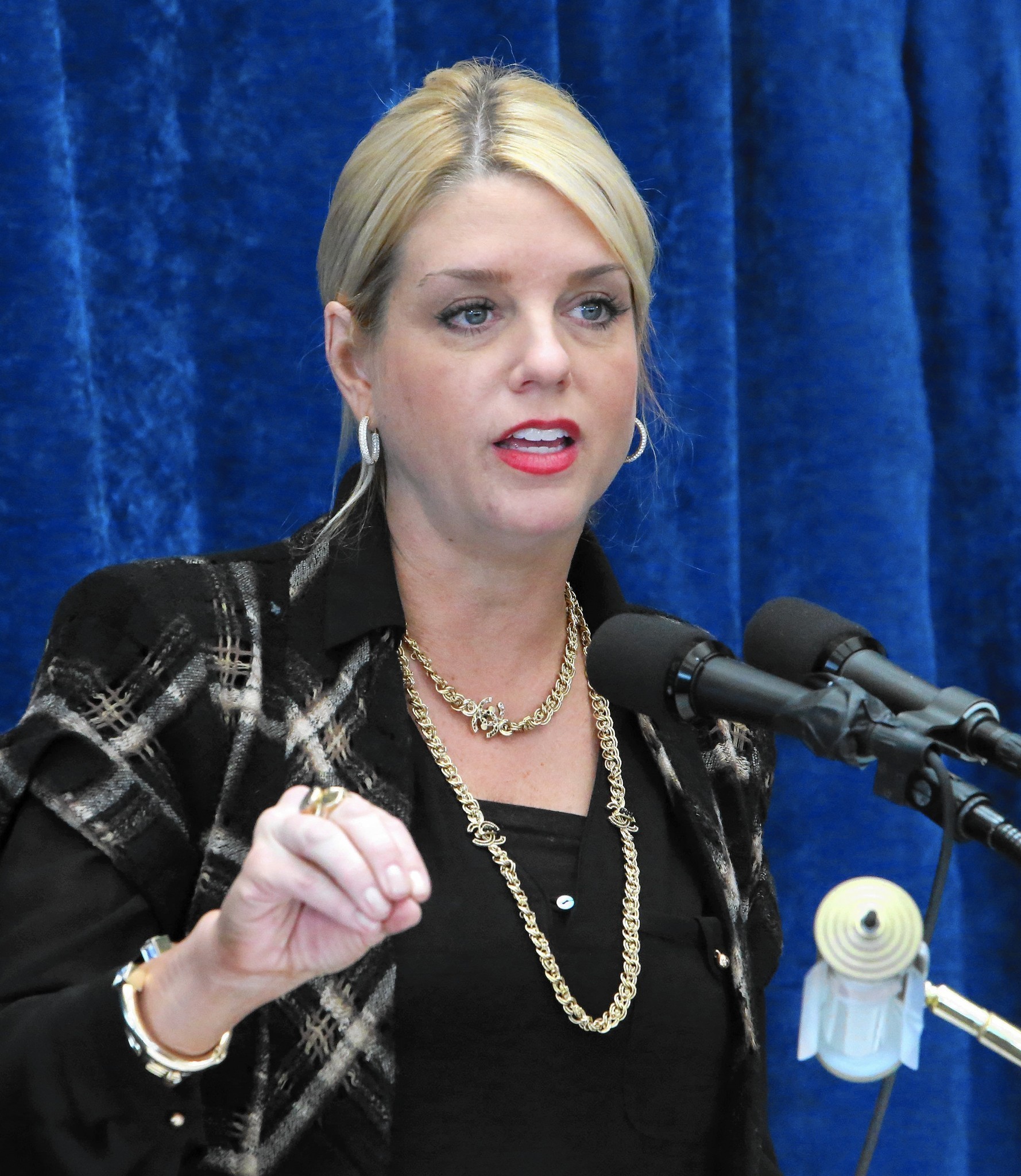 Attorney General Pam Bondi wants to hire more attorneys - Orlando Sentinel