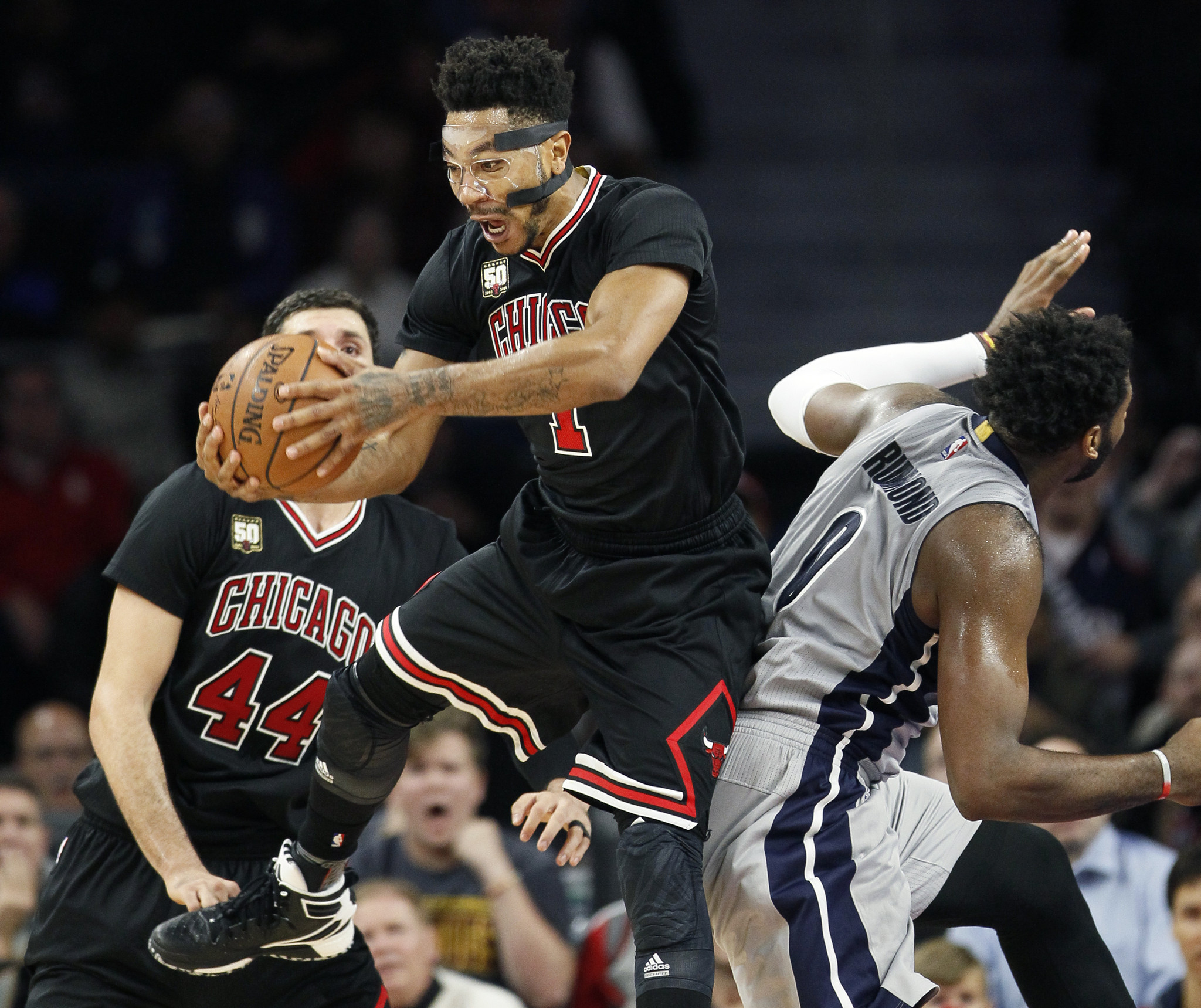 Air goes out of Bulls after Derrick Rose air ball brings on overtime - Chicago Tribune2048 x 1719