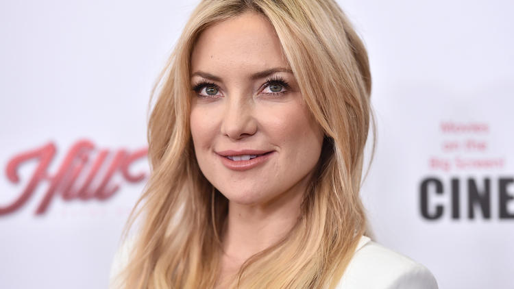 Kate Hudson says she's 'at peace' with being single again