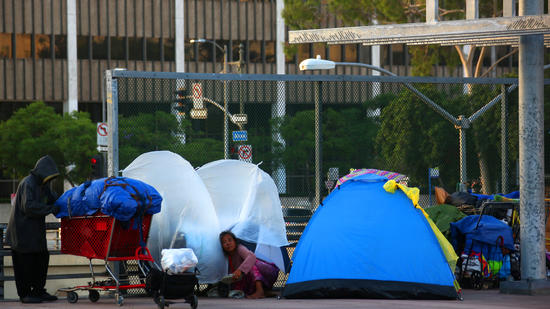 L.A. council declares shelter crisis, allowing homeless people to stay in public buildings