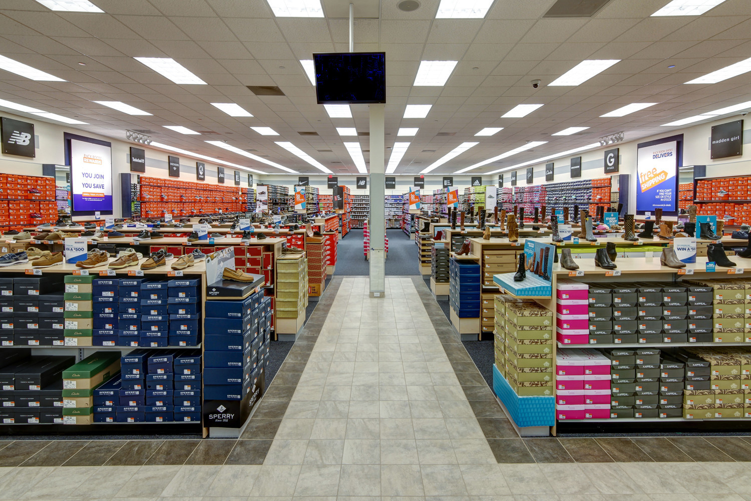 Retail Notebook Rack Room Shoes Opens In Plantation Sun