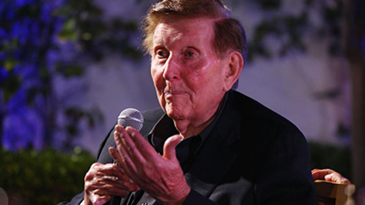 Sumner Redstone photo submissions in lawsuit