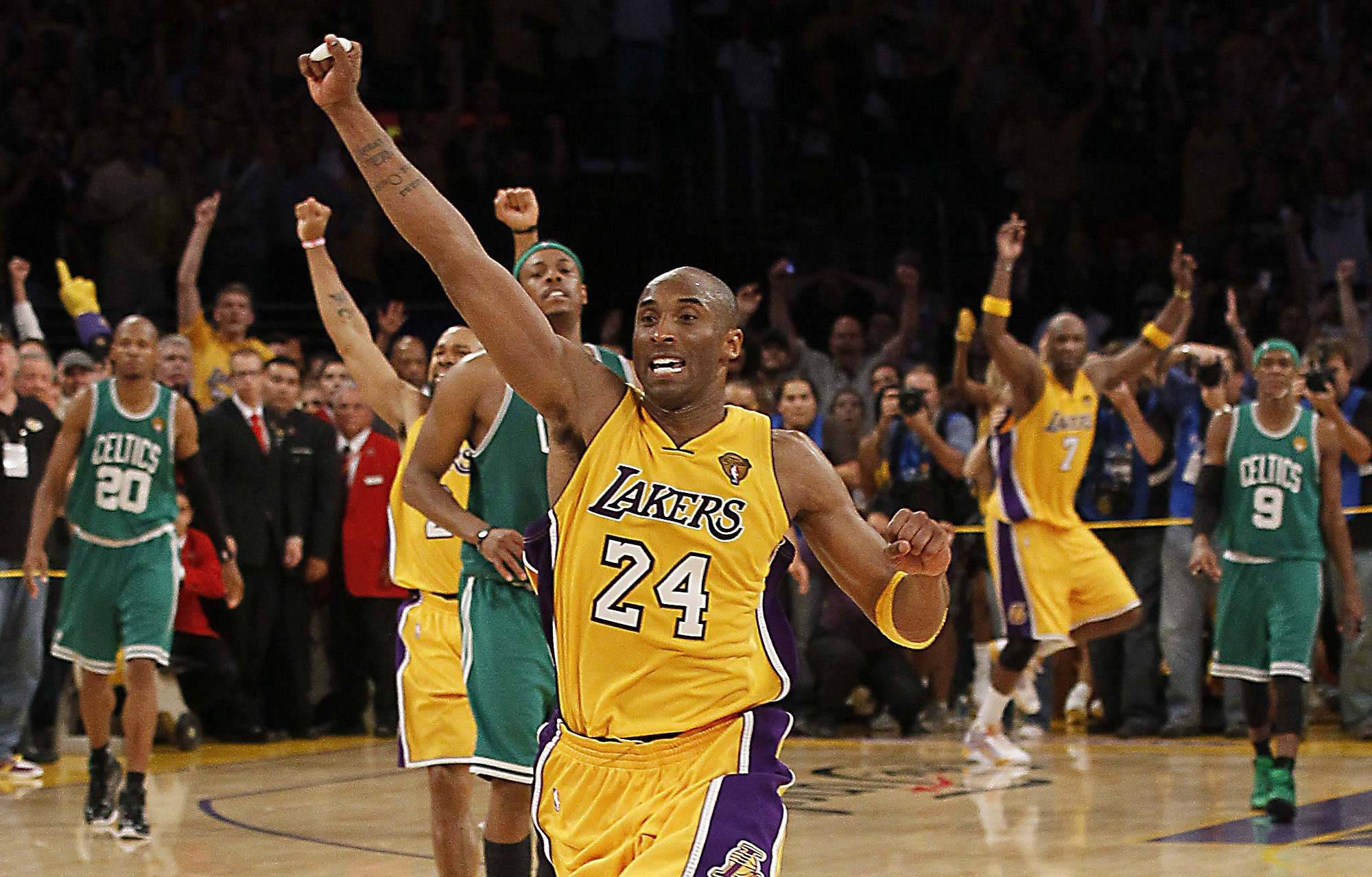 Lakers' Kobe Bryant relishes his last visit to Boston's green house and a date with ...2000 x 1279