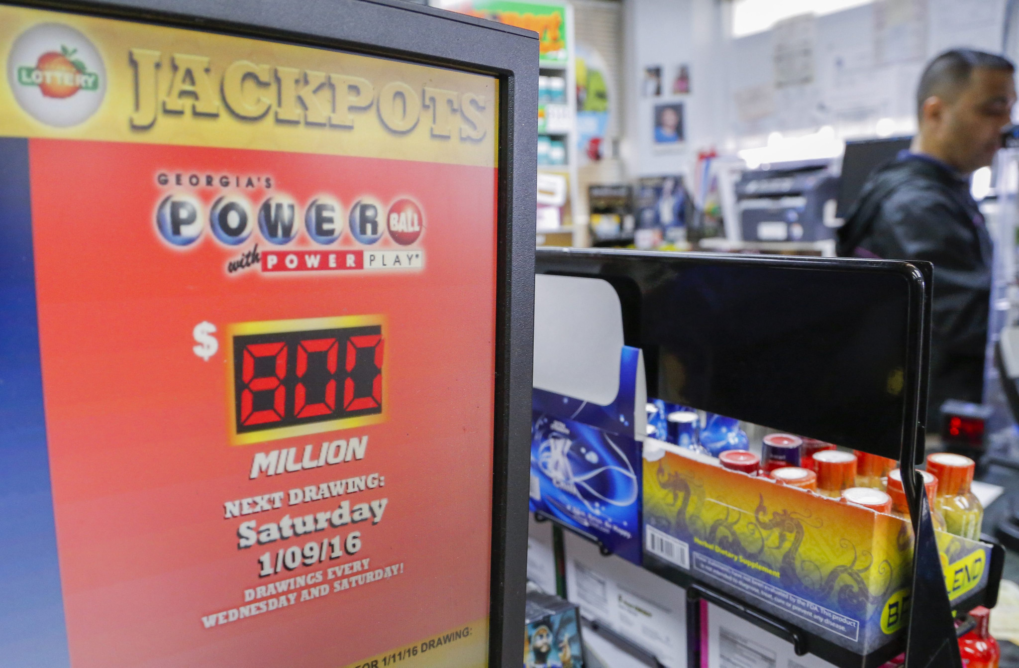 Powerball jackpot climbs to $800 million - Daily Press