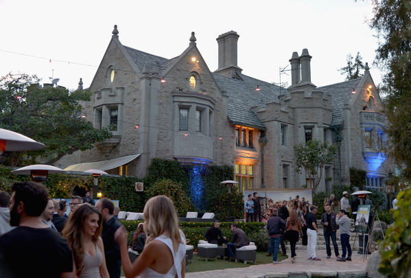 Playboy Mansion In Los Angeles For Sale But Hugh Hefner...