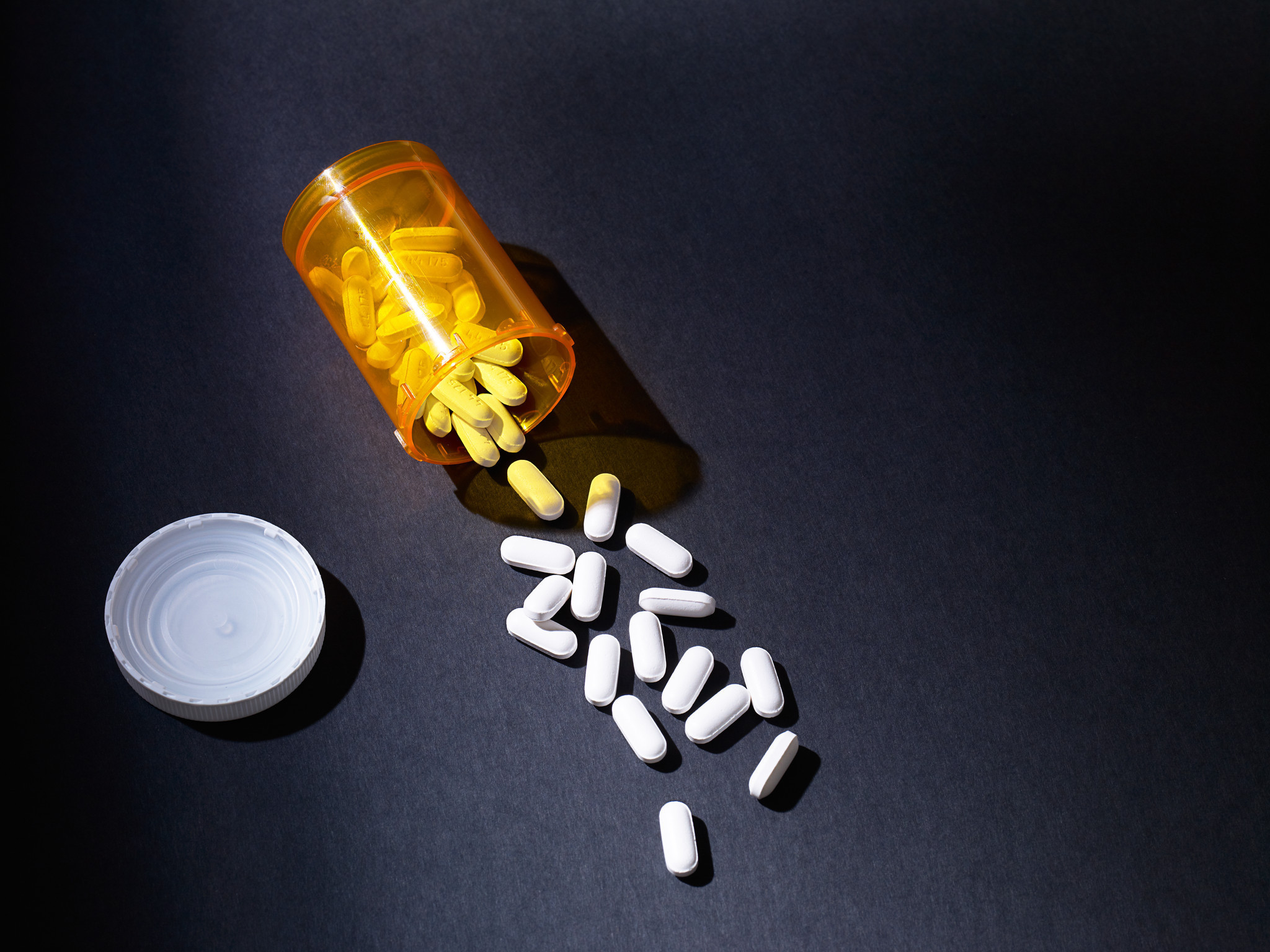 What are some highly rated pain relief medications according to experts?