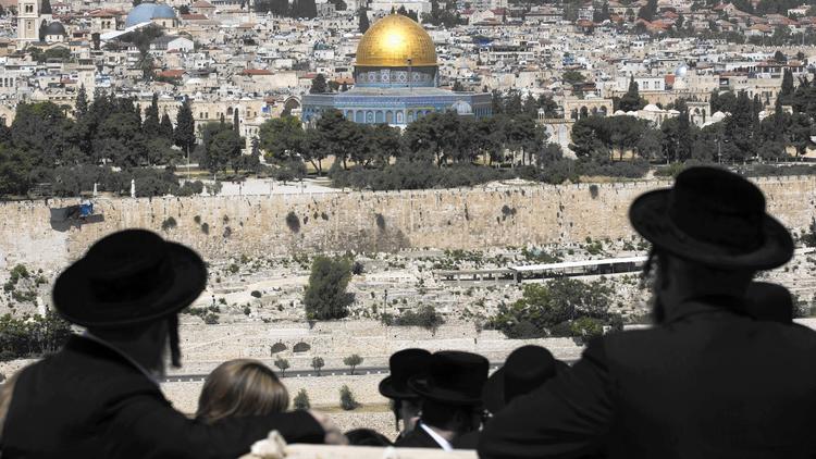 Jews pray at the western wall