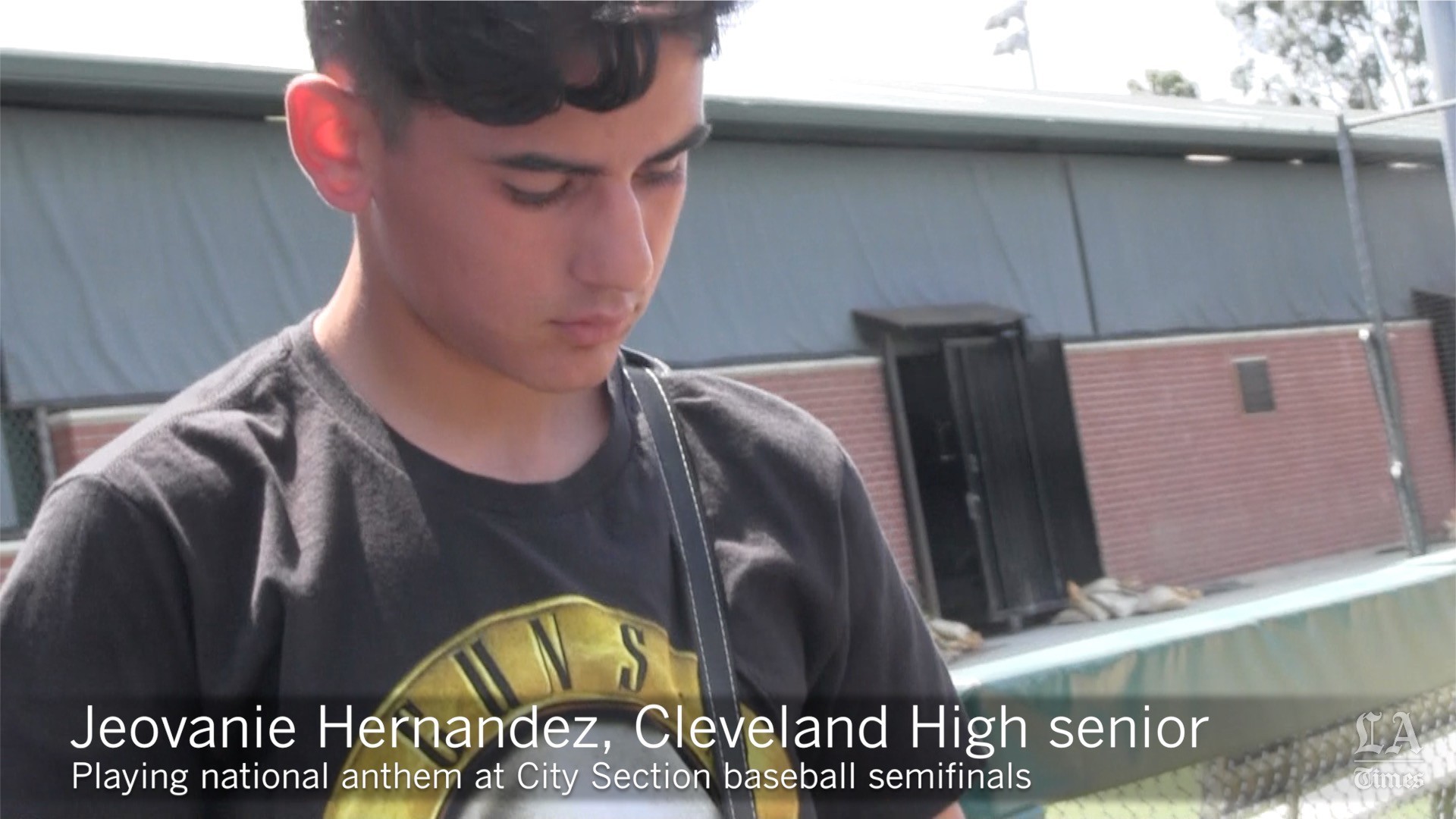 Jeovanie Hernandez of Cleveland shows how to play national anthem on electric guitar ...