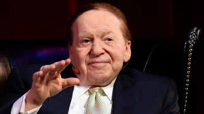 Sheldon Adelson speaks to students at the University of Nevada Las Vegas in 2014.