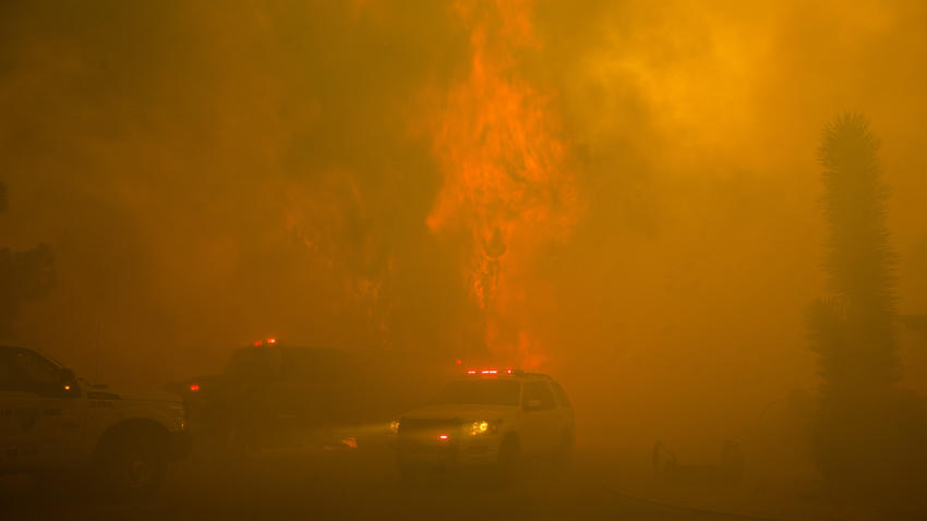 18,000 acres Burning AND 82,000 people told to Evacuate in California!  850x478