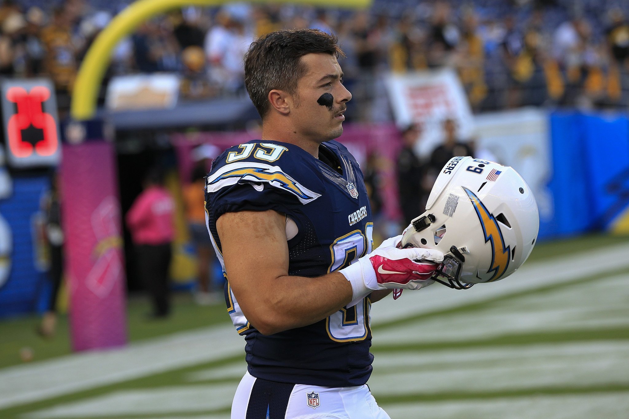 Baltimore Ravens Danny Woodhead welcomes 3rd child 